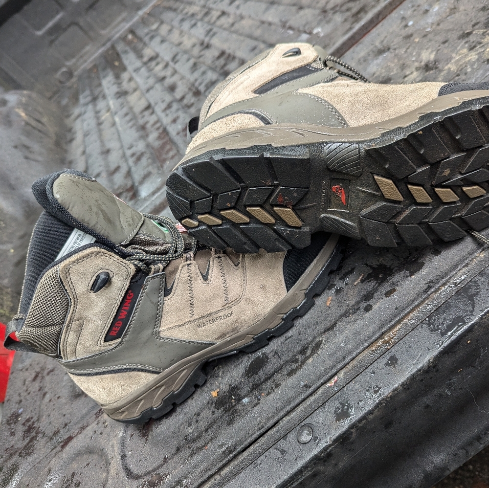 Redwing 3561 work/hiking boot 12D